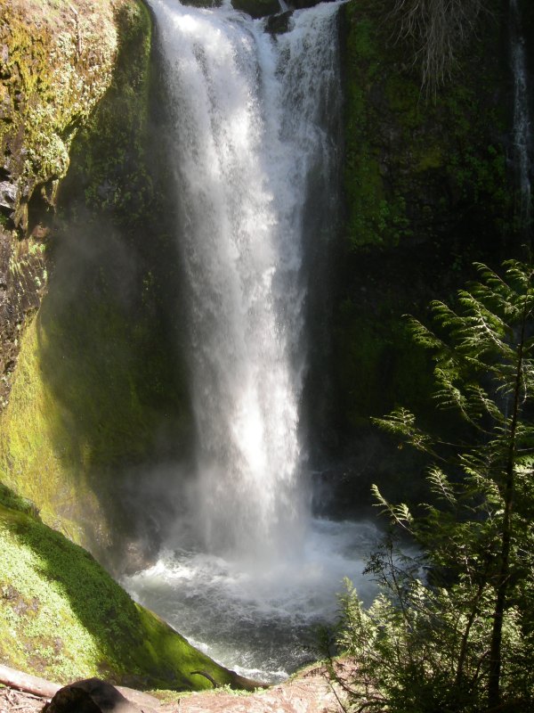 fallscreek_lower_600x800 (128K)